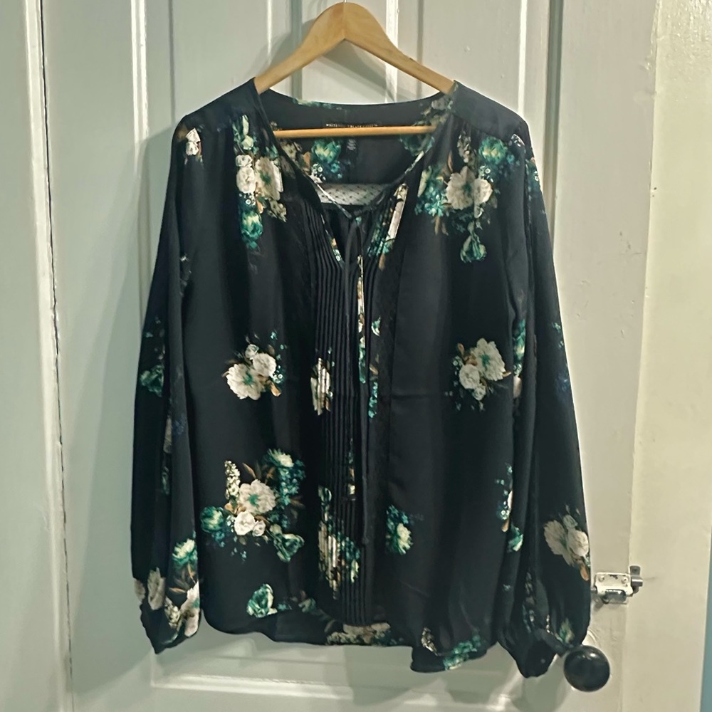 White House Black Market Black Floral Split-Sleeve Blouse - Picture 2 of 11